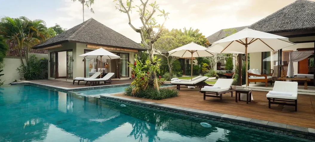 Is tastefully decorated in a traditional minimalist style at Villa Nelayan