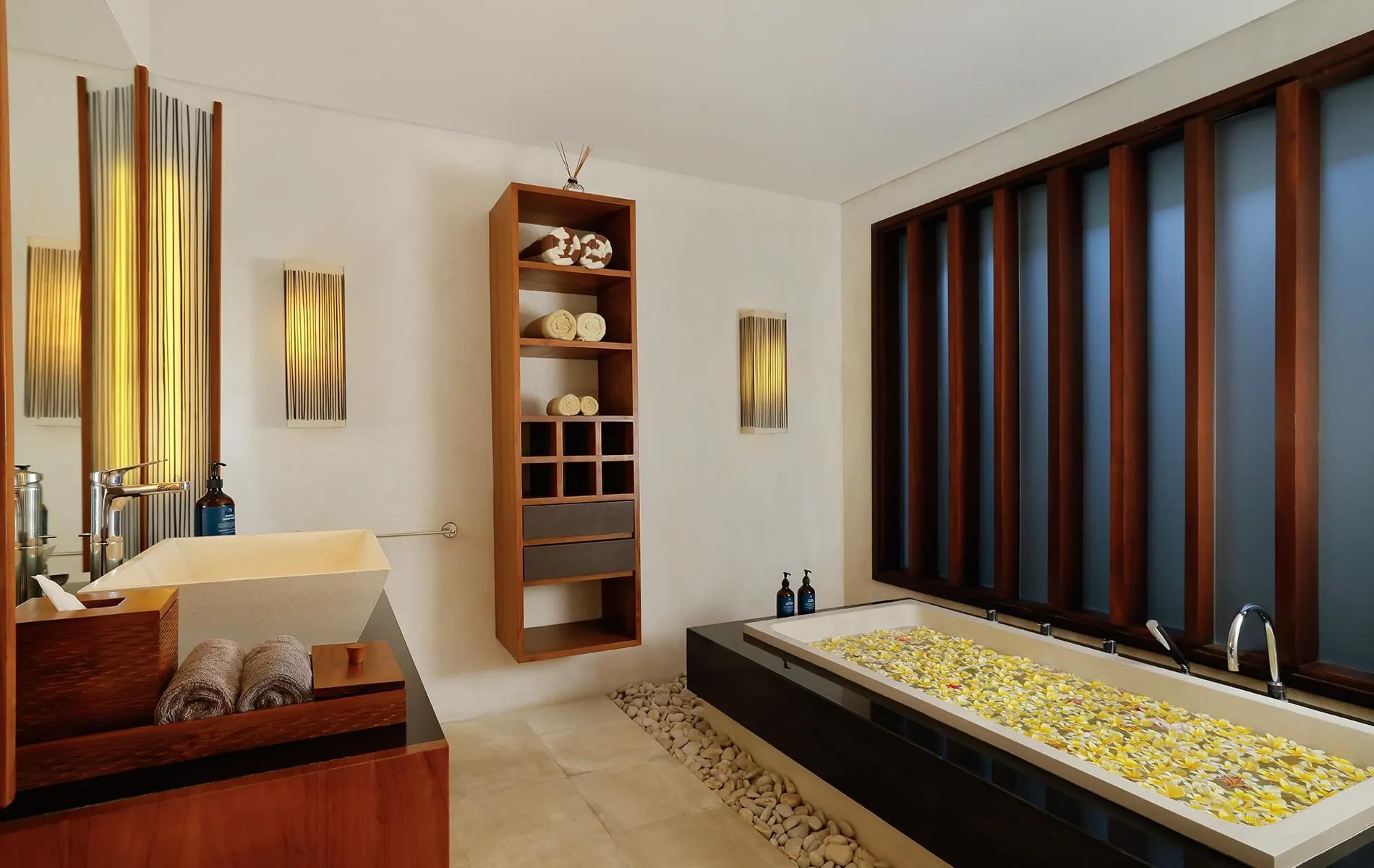 bath2-jimbaranbayvillas-3br-fix-ab-24042025