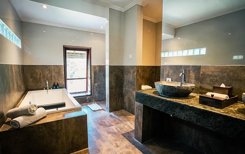bath2-shantiestate-villacinta-tp-s-03032025