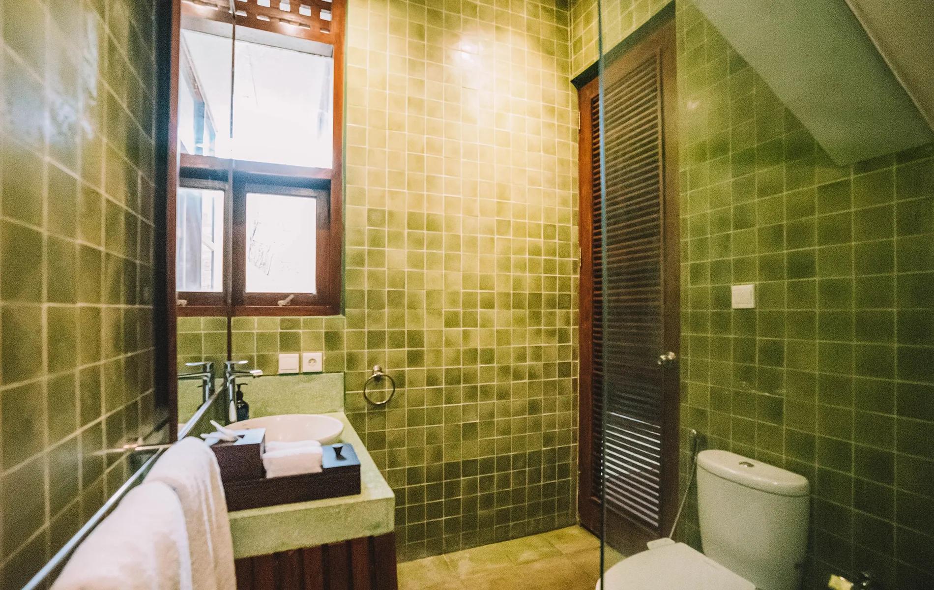 bath2-villaumapertiwi-4br-tp-s-07032025