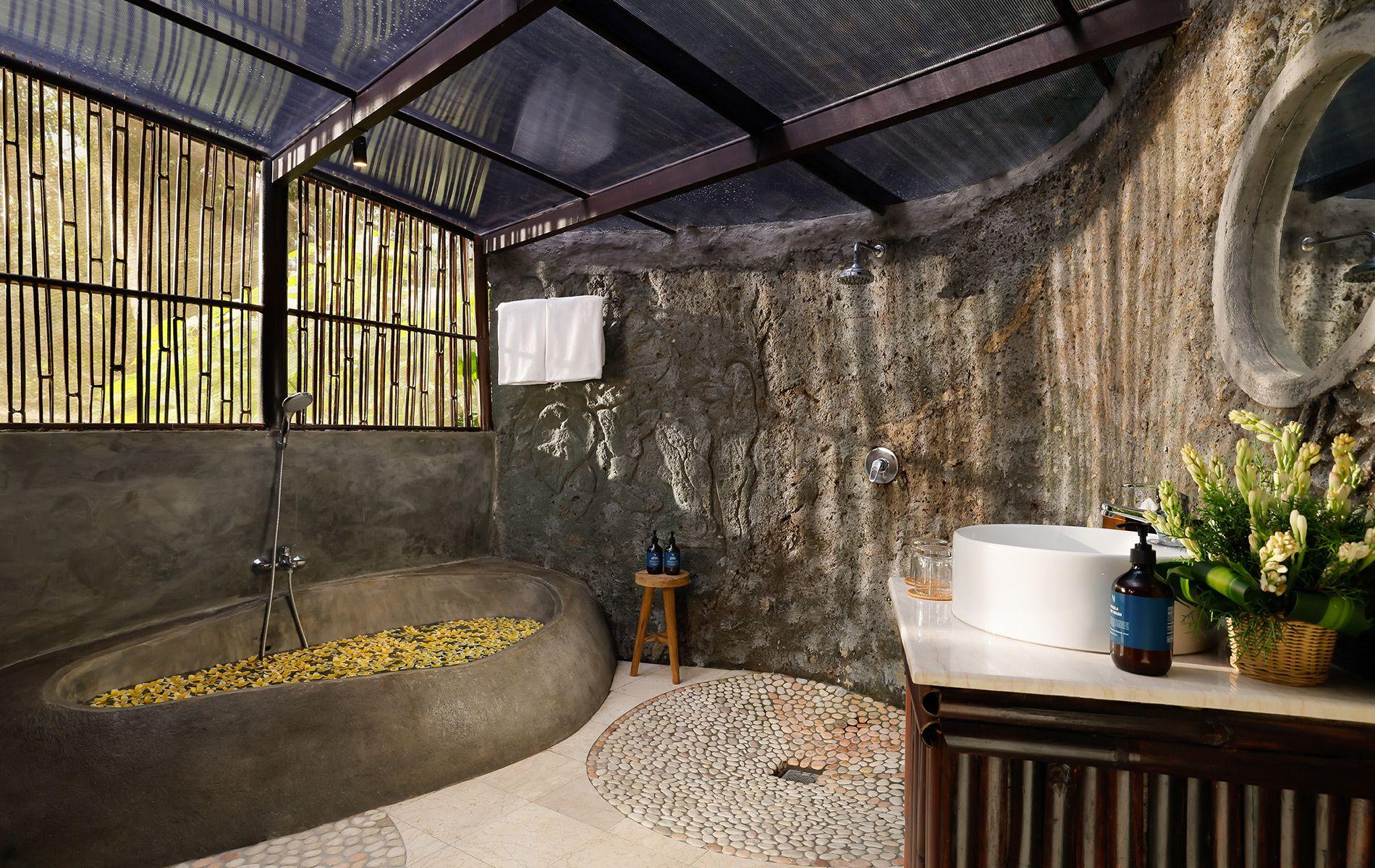 leona-bamboo-bath
