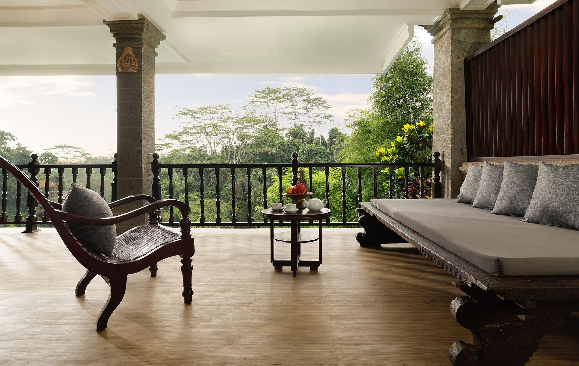 leona-villa1-lounge