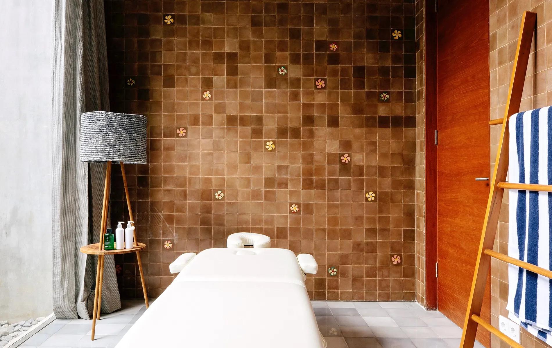 massage-casabama-sandiwara-tp-ov-14042025