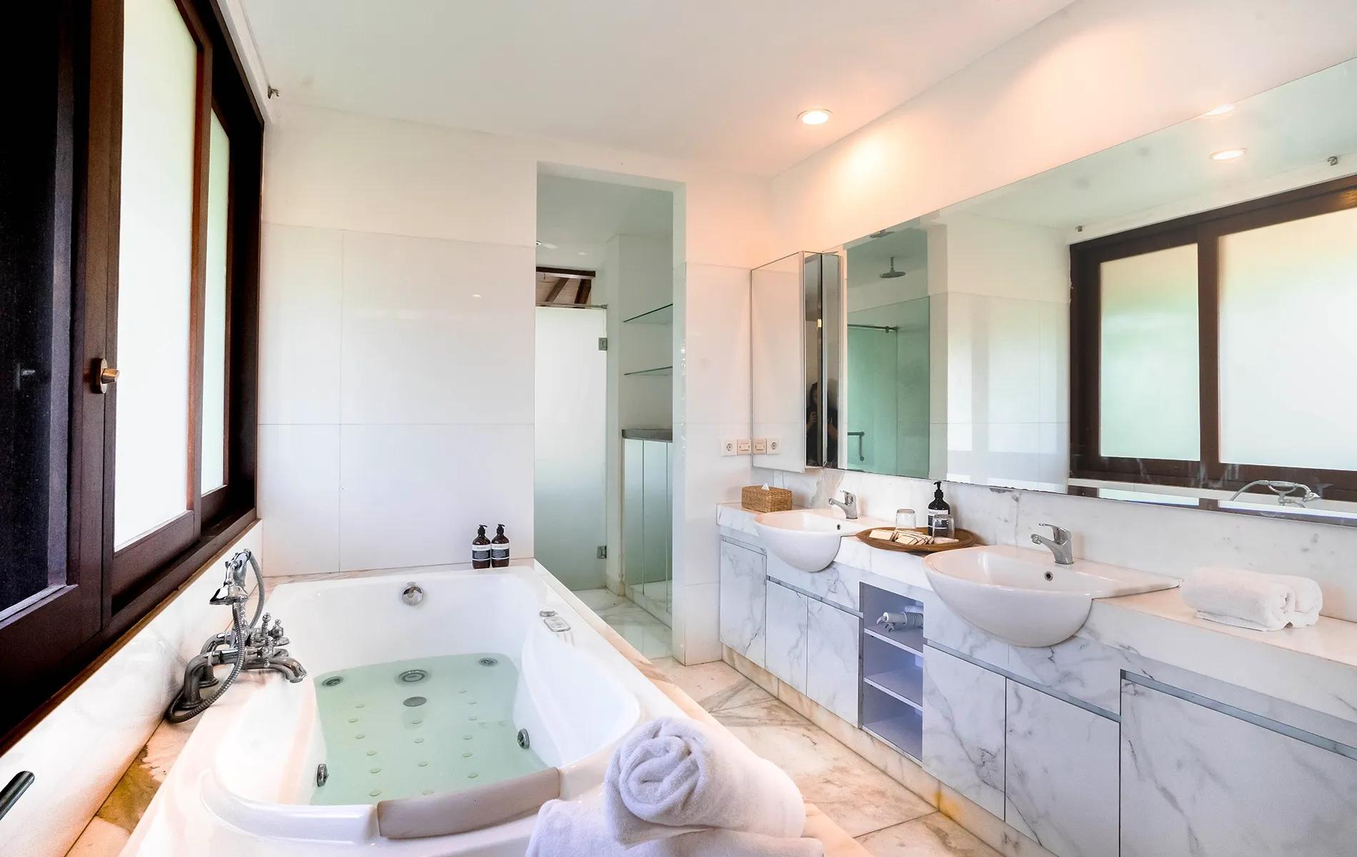 masterbath-asrayavilla-4br-tp-s-25032025