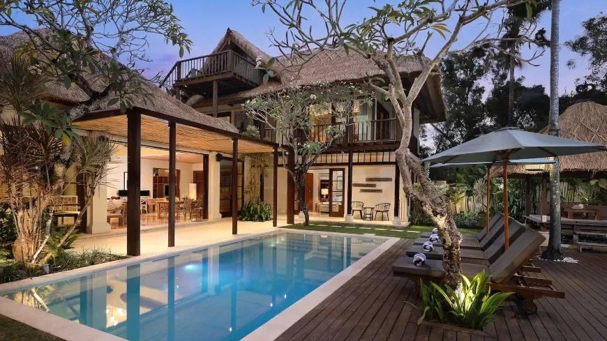 Luxury 3-bedroom Jimbaran villa at Grasshopper