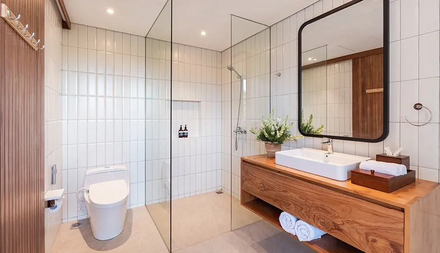 Modern Bali villa bathroom with sleek design at Villa Avocagolf