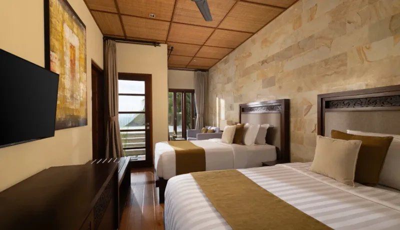 Comfortable twin bedroom, ocean view balcony at Villa Nagasutra