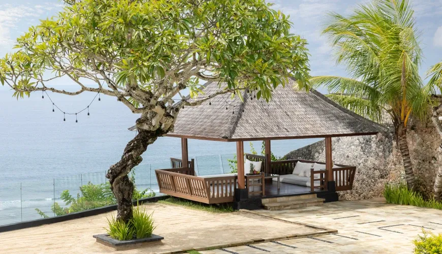 Oceanfront gazebo, breathtaking panoramic views at Villa Nagasutra