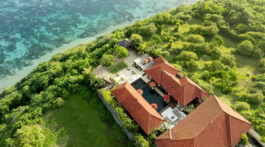 Stunning oceanfront villa, luxury cliffside estate at Villa Nagasutra
