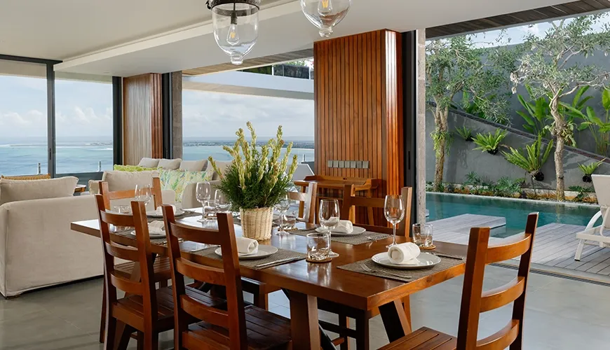Luxury Bali villa dining with stunning ocean views at Villa Santos Cliff View