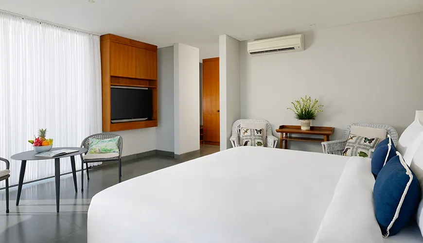 Modern Bali villa master bedroom, bright and spacious at Villa Santos Cliff View