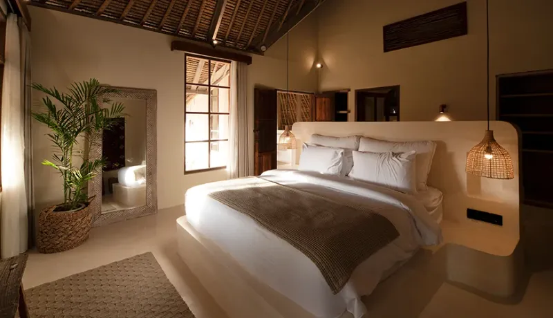 Comfortable master suite featuring a large bed and ample space at Villa Xanadu