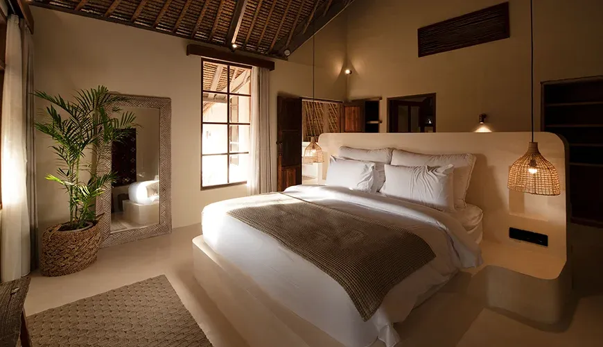 Comfortable master suite featuring a large bed and ample space at Villa Xanadu