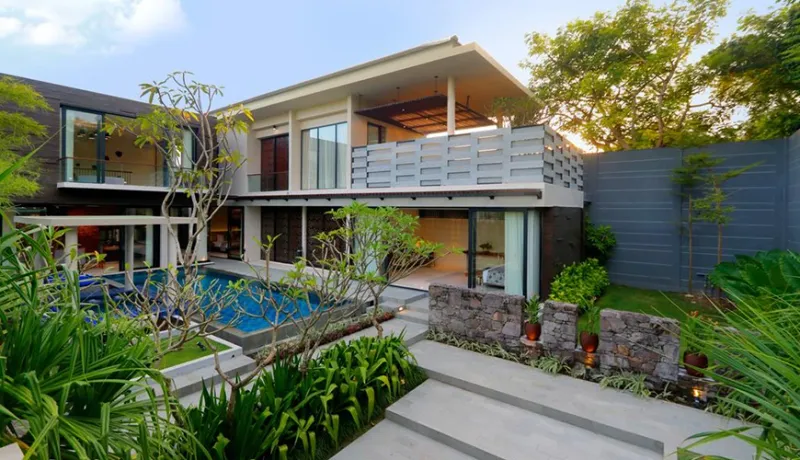Modern Bali villa with a private pool and tropical garden at vinila villas